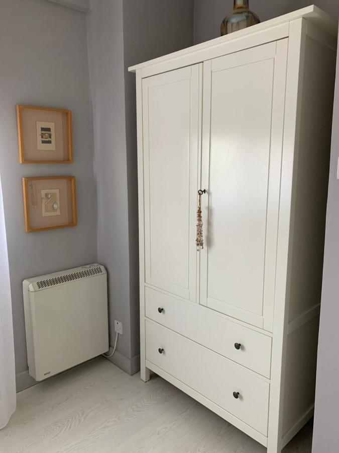 Mini Art House Apartment Nikosia Bagian luar foto