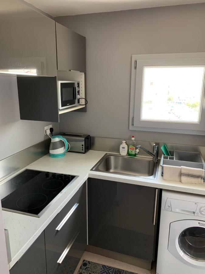 Mini Art House Apartment Nikosia Bagian luar foto