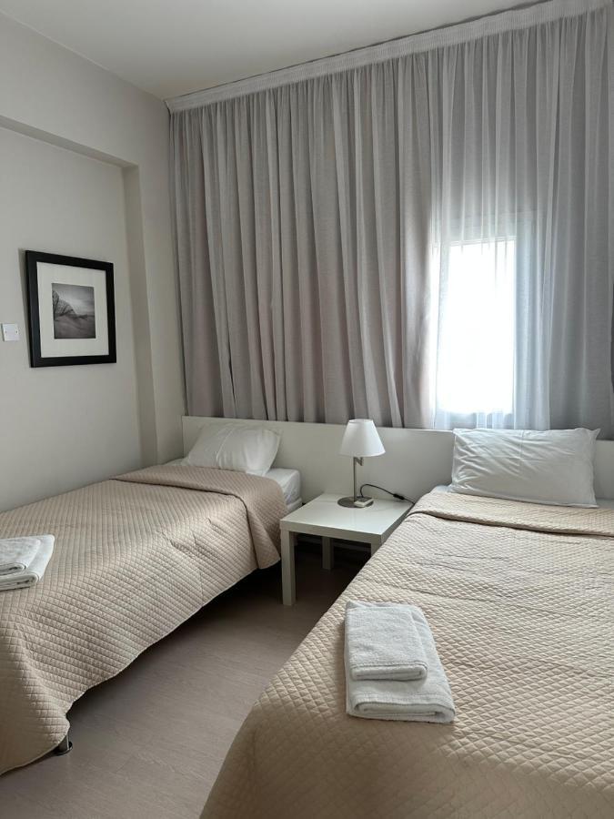 Mini Art House Apartment Nikosia Bagian luar foto